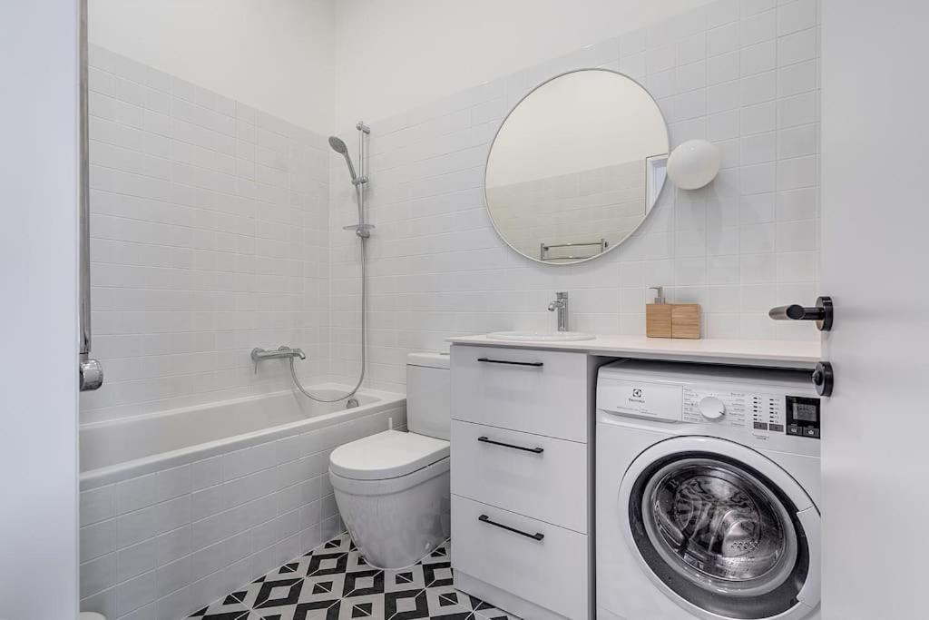 Spacious 2-Bedroom Flat In Old Town By Urban Rent VNO Dış mekan fotoğraf