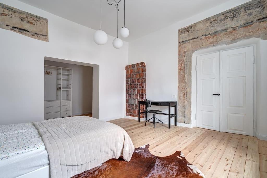 Spacious 2-Bedroom Flat In Old Town By Urban Rent VNO Dış mekan fotoğraf