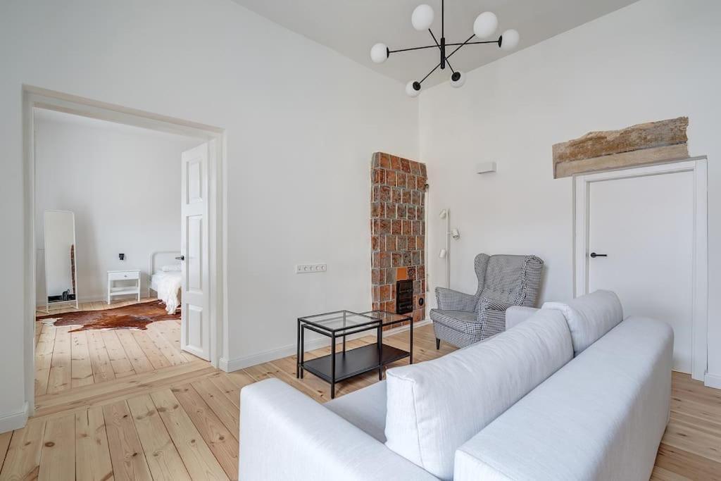 Spacious 2-Bedroom Flat In Old Town By Urban Rent VNO Dış mekan fotoğraf